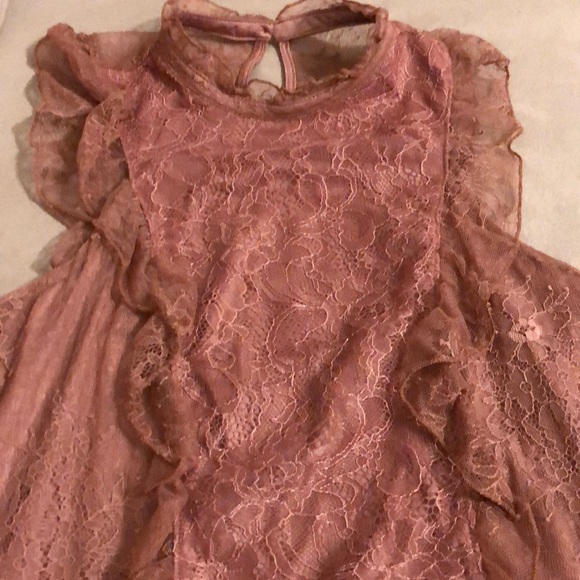 NWOT Express Dusty Rose Lace Top - Picture 2 of 5